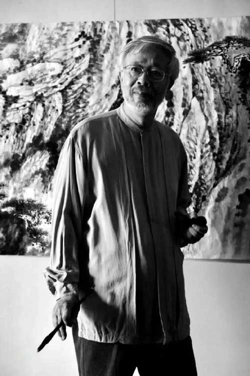 张伟老师的照片，单击鼠标查看大图！